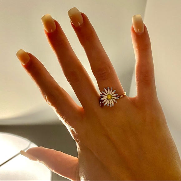 MIU MIU - 🌼 Daisy Fruit Crystal Ring - Picture 3 of 9
